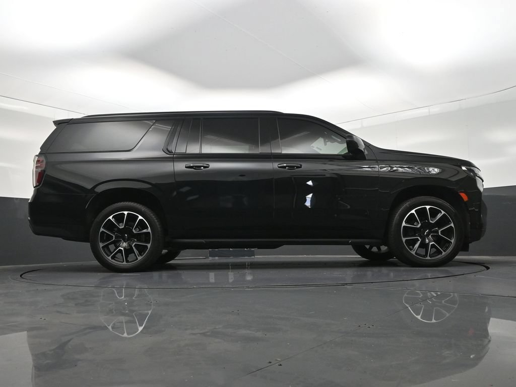 Used 2021 Chevrolet Suburban RST w/ Rear Media and Nav Package RWD image 29