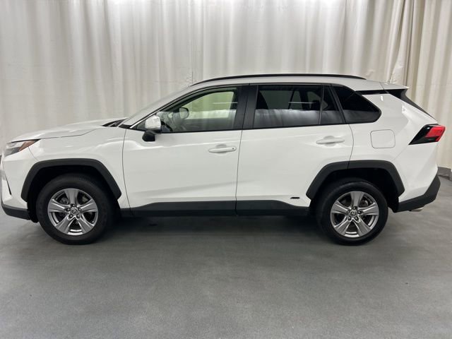 Used 2023 Toyota RAV4 XLE w/ Convenience Package image 3