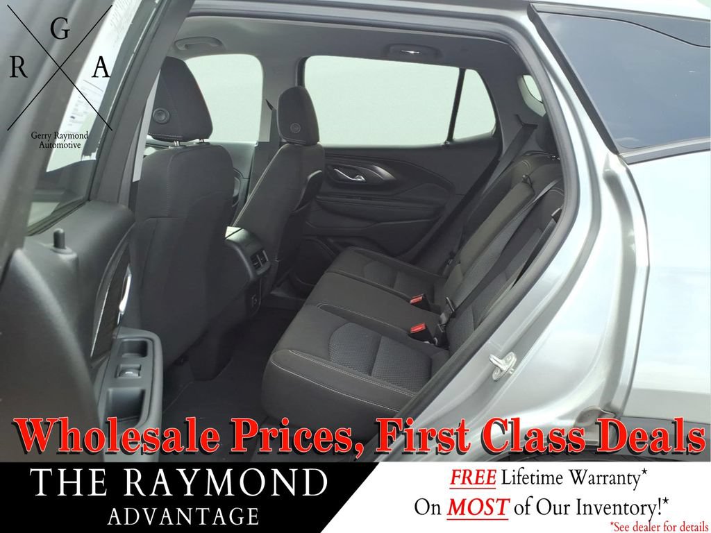 Used 2023 GMC Terrain SLE w/ Elevation Edition AWD/4WD image 13