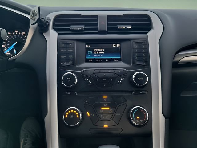 Used 2016 Ford Fusion SE FWD image 28