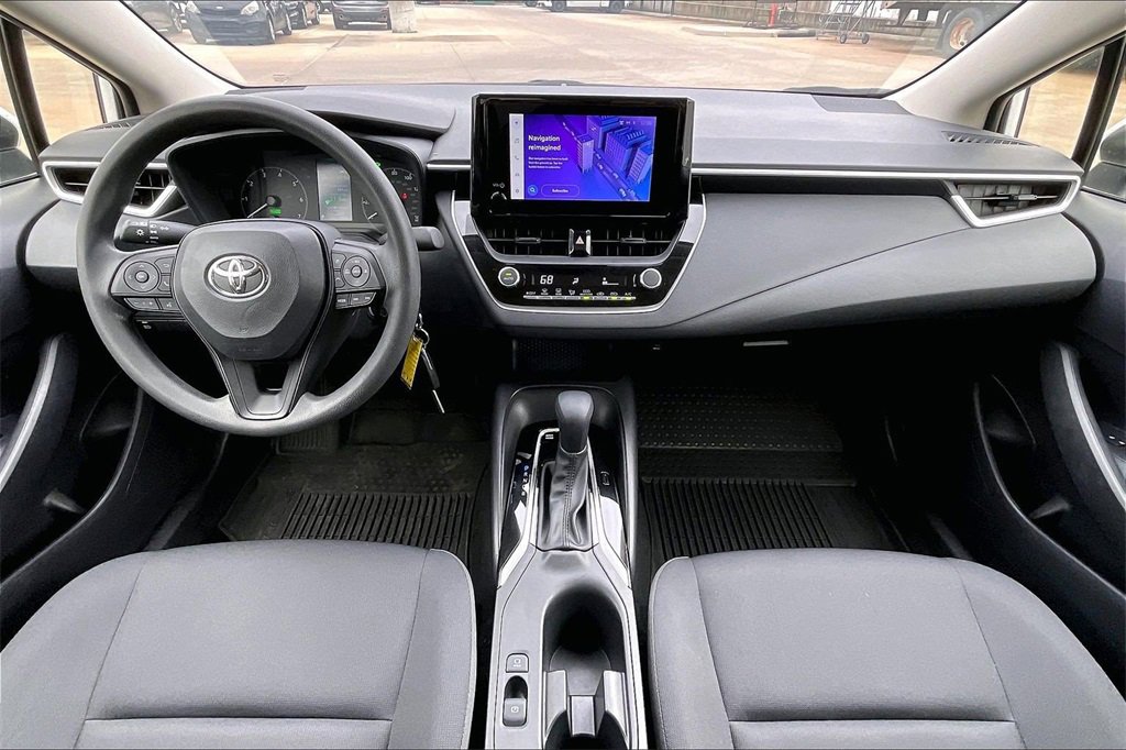 Used 2024 Toyota Corolla LE image 15