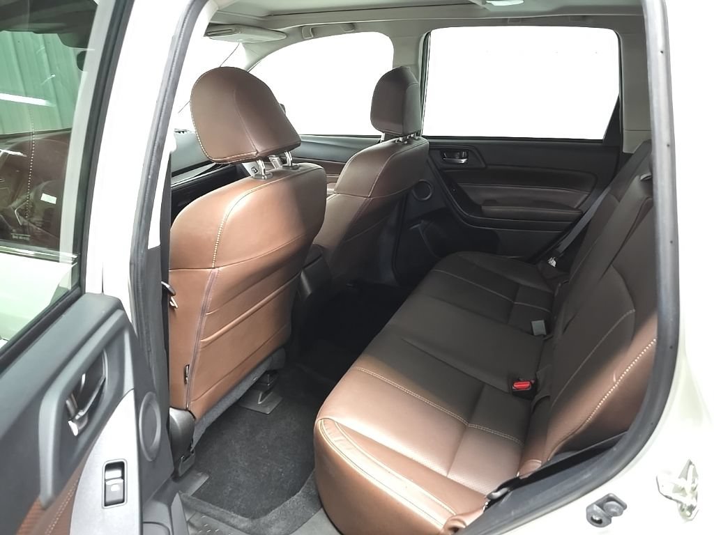 Used 2017 Subaru Forester 2.5i Touring AWD/4WD image 35