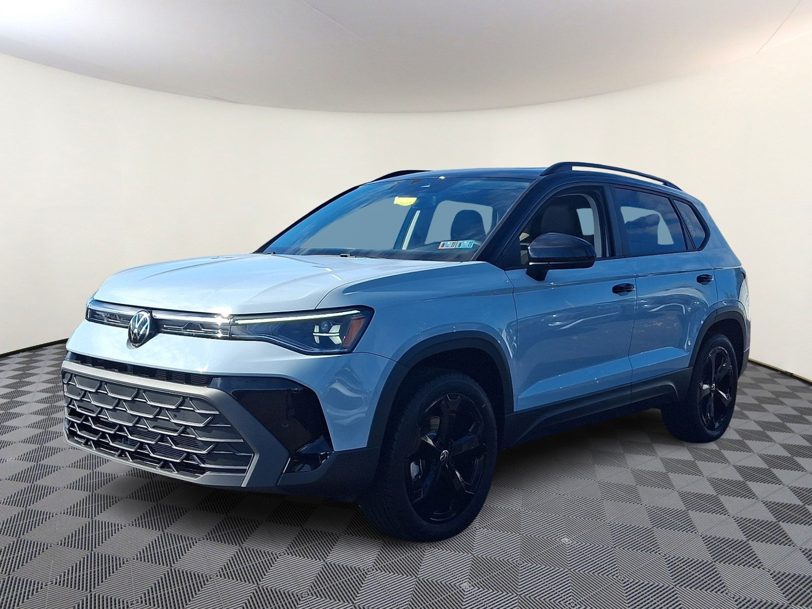 New 2027 Volkswagen Taos SE AWD/4WD image 2