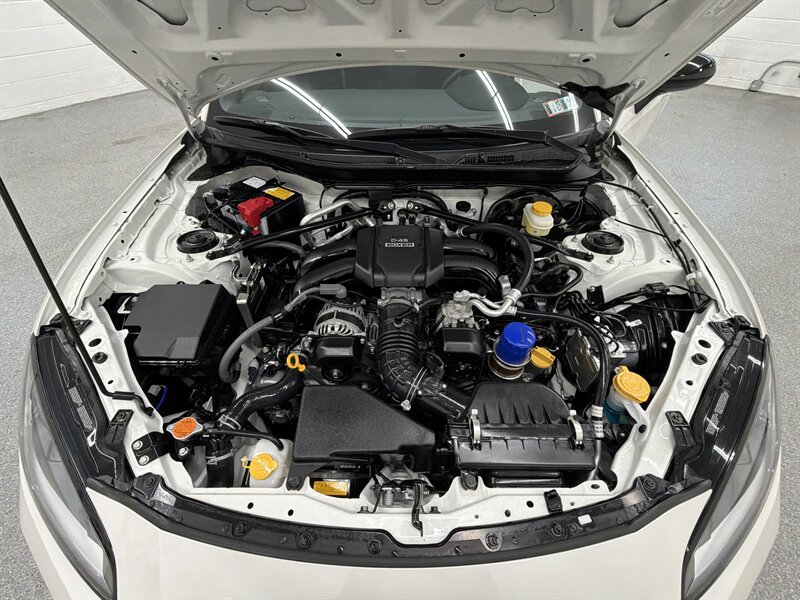 Used 2024 Toyota GR86 Premium w/ Performance Package RWD image 11