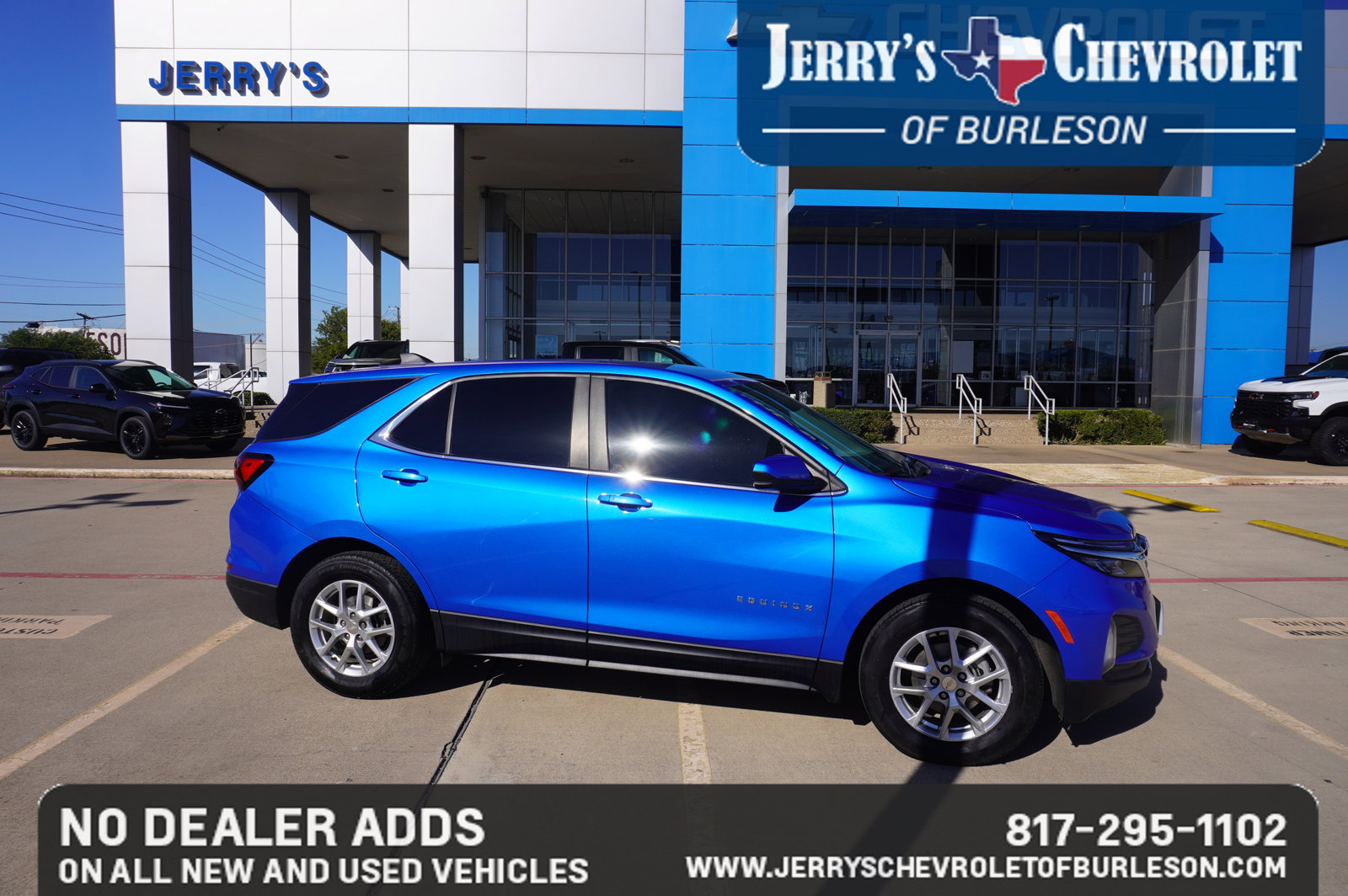 Used 2024 Chevrolet Equinox LT w/ LPO, Floor Liner Package FWD image 7
