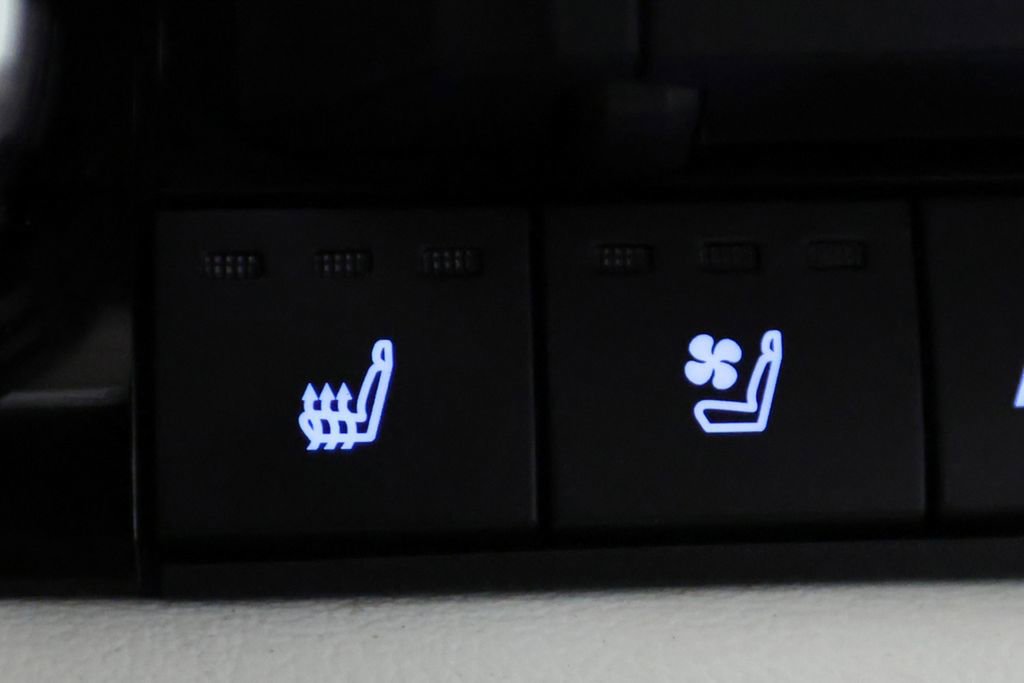 Used 2023 Toyota Sequoia Capstone image 36