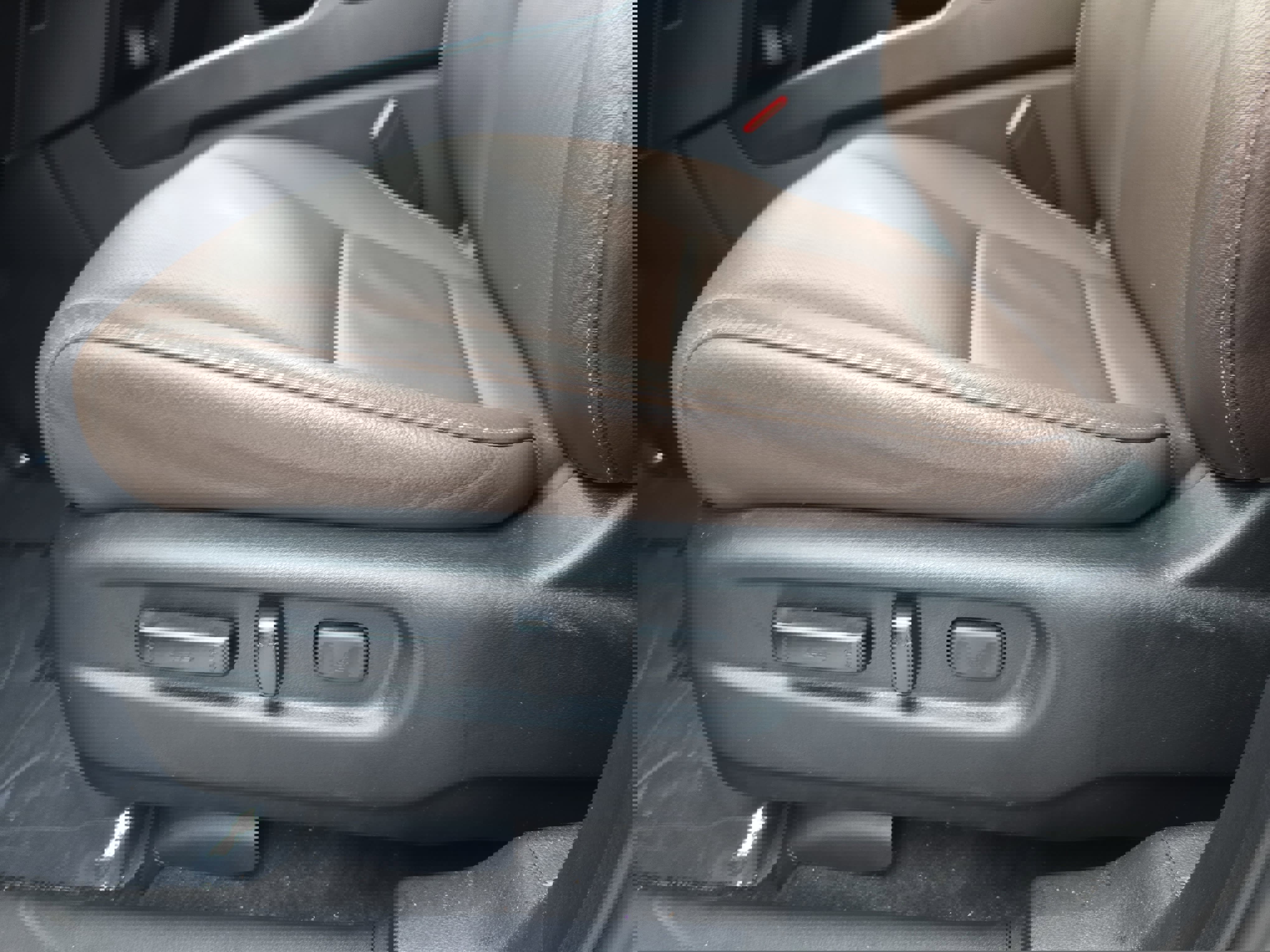 Certified 2025 Honda Passport EX-L image 27