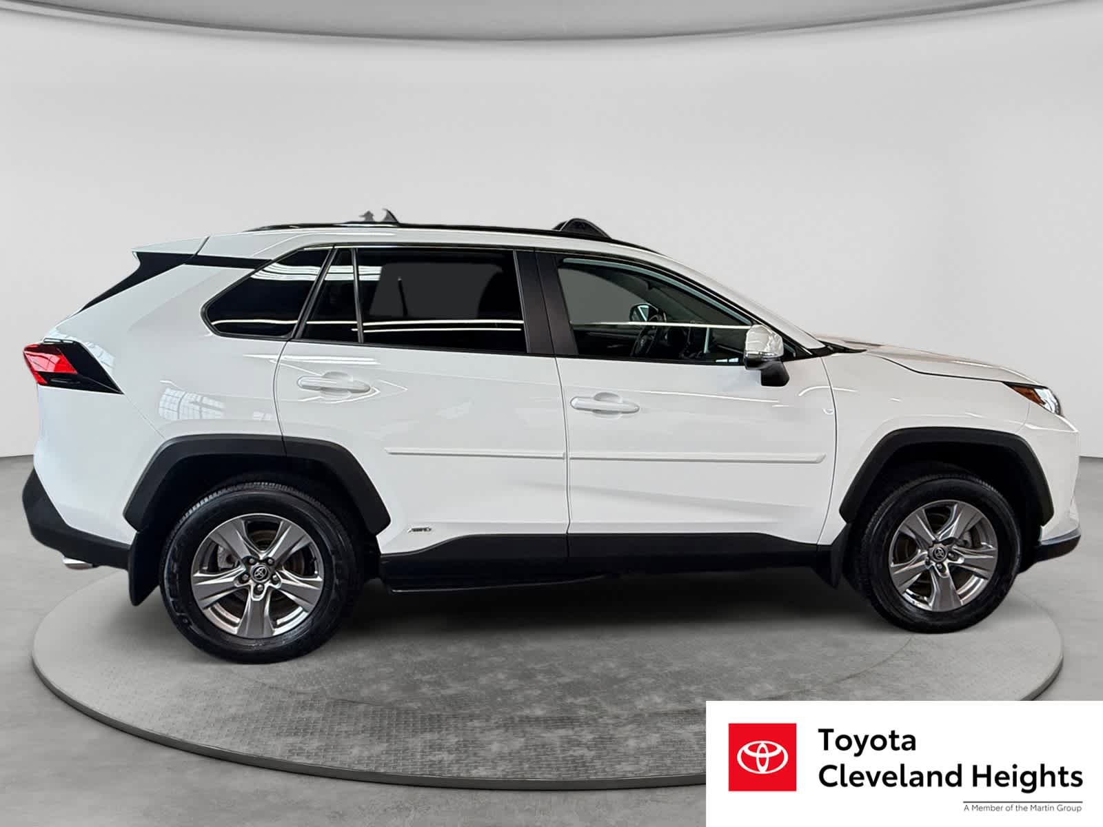 Used 2025 Toyota RAV4 XLE w/ Convenience Package AWD/4WD image 4