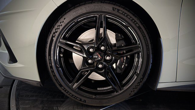 Used 2024 Chevrolet Corvette Stingray Premium Cpe w/ Z51 Performance Package RWD image 30