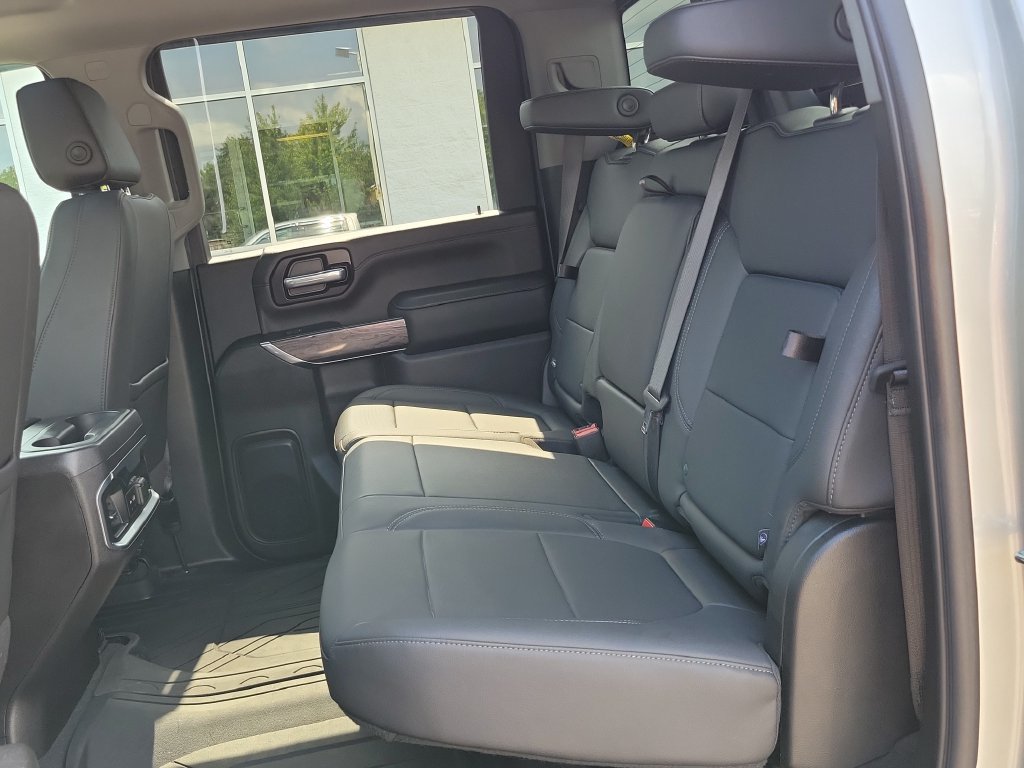 Used 2022 Chevrolet Silverado 2500 LTZ w/ LTZ Plus Package AWD/4WD image 35
