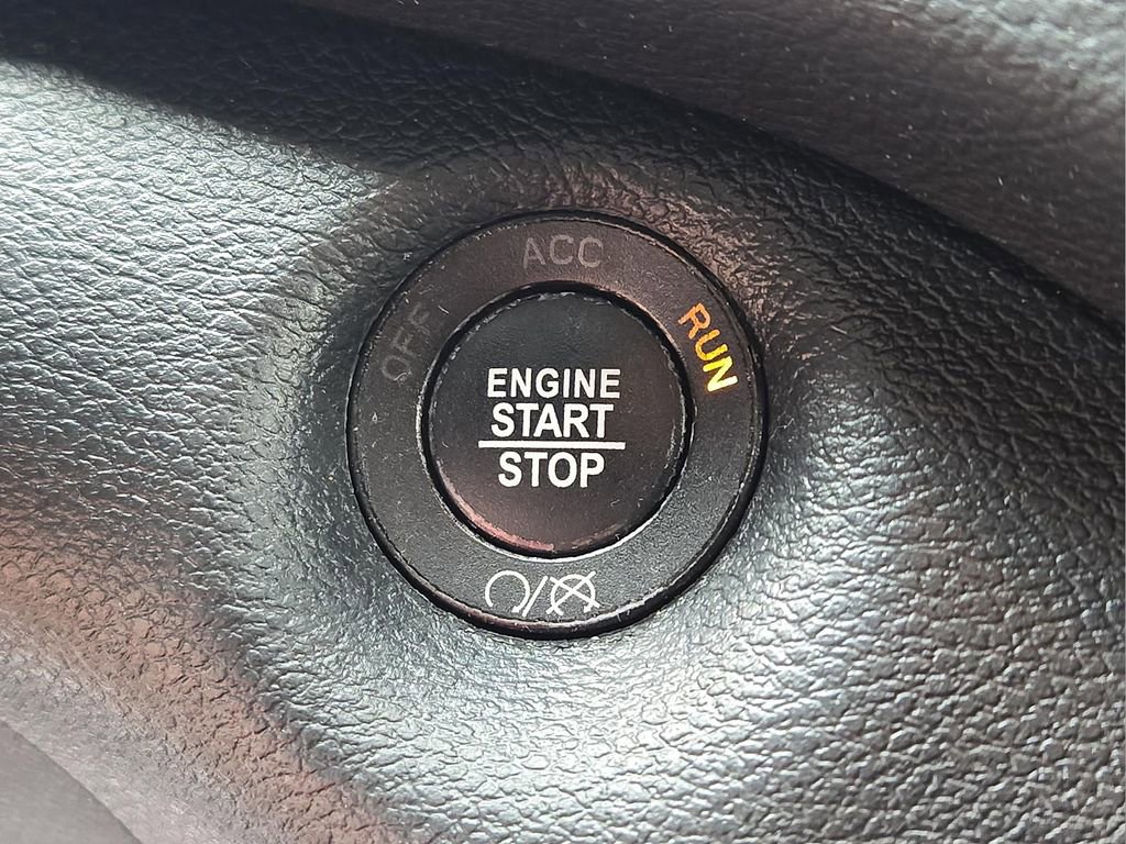 Used 2020 Jeep Cherokee Limited AWD/4WD image 22