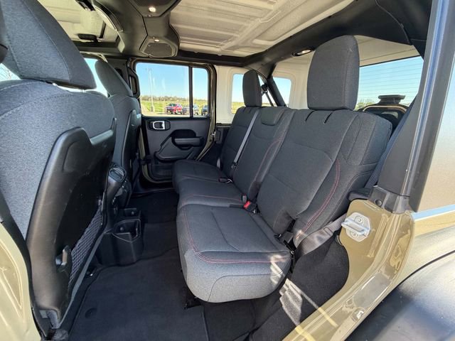 Used 2025 Jeep Wrangler Unlimited Rubicon AWD/4WD image 19