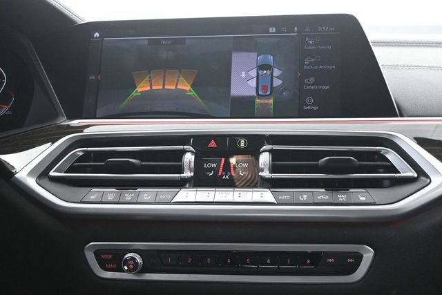 Used 2020 BMW X7 xDrive40i w/ Premium Package AWD/4WD image 12