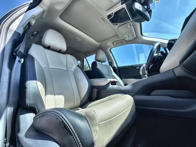 Used 2025 Subaru Outback Limited AWD/4WD image 25