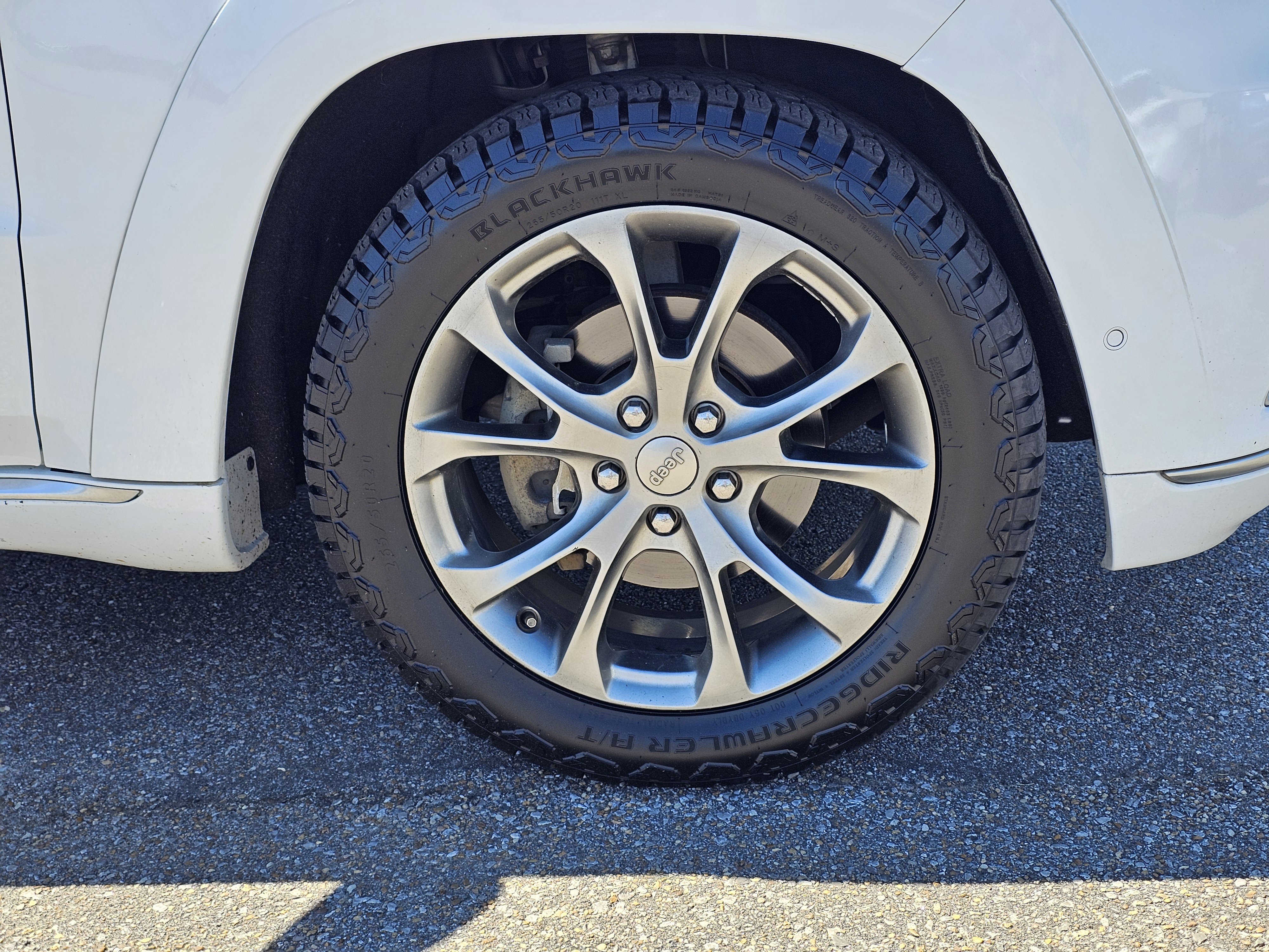 Used 2019 Jeep Grand Cherokee Summit AWD/4WD image 6