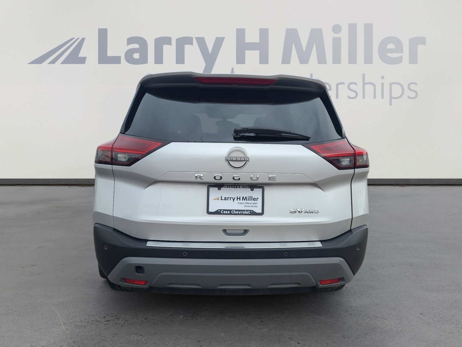 Used 2023 Nissan Rogue SV AWD/4WD image 4