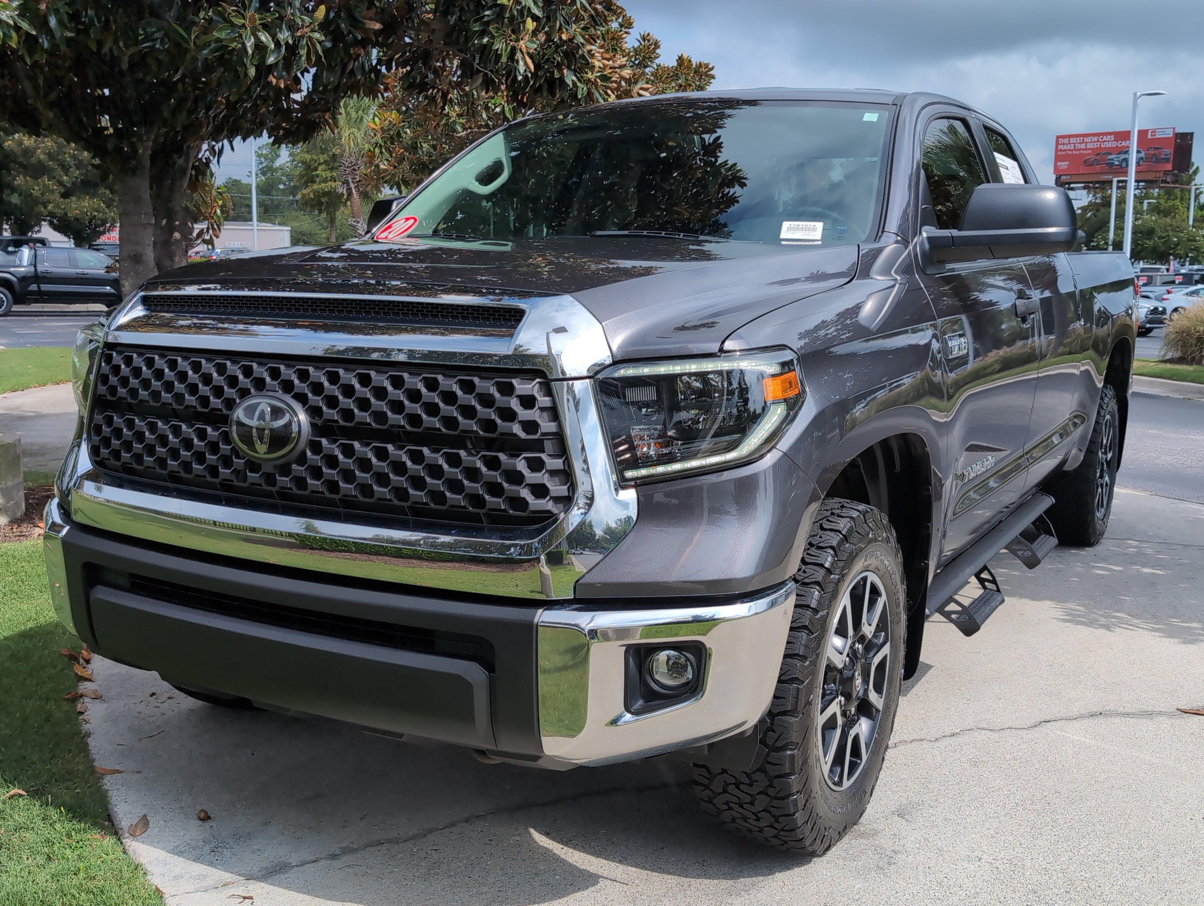 Certified 2020 Toyota Tundra SR5 w/ TRD Off-Road Package AWD/4WD image 5