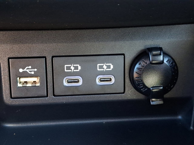 Used 2023 Toyota Highlander XLE image 25