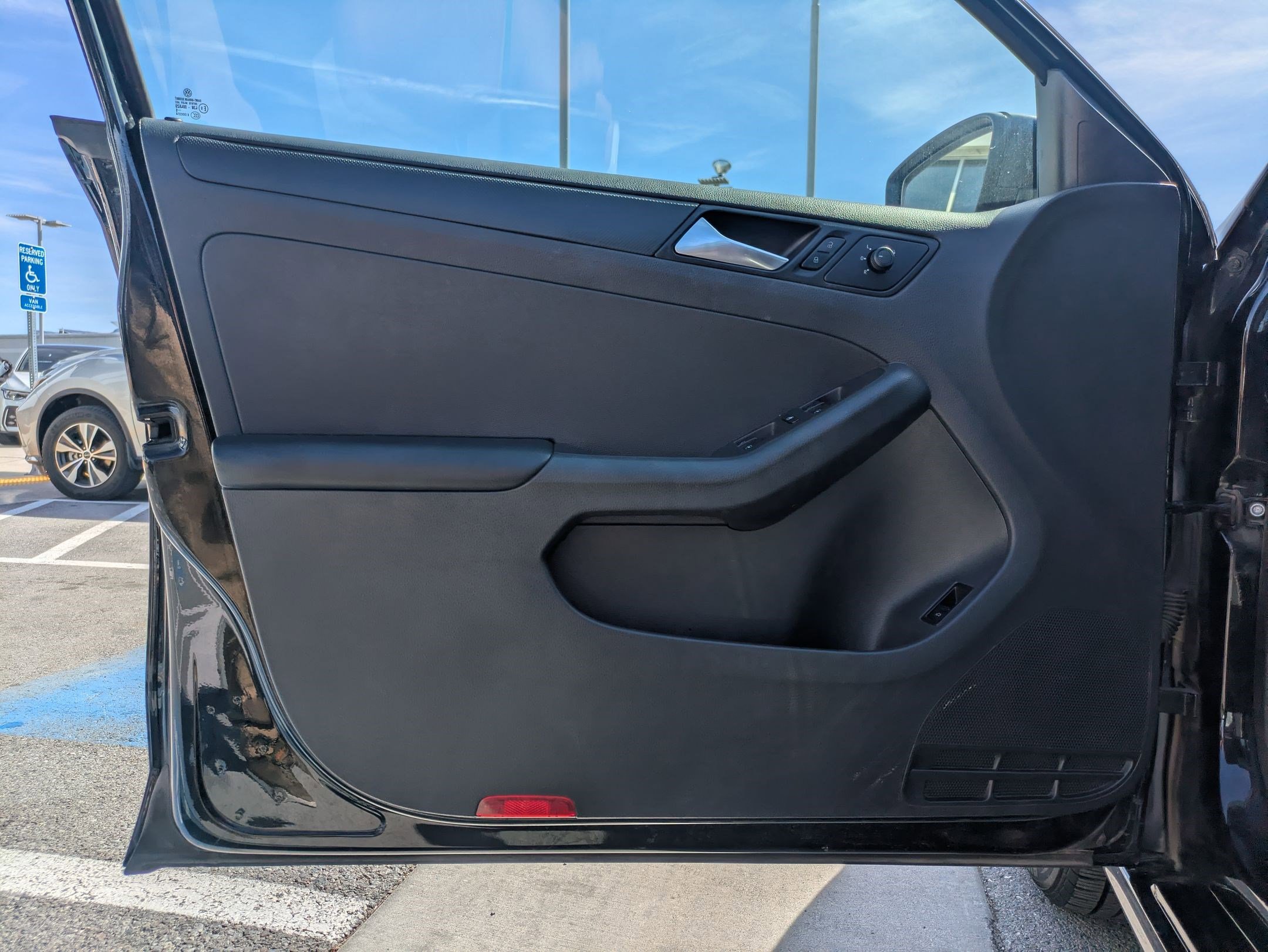 Used 2015 Volkswagen Jetta S image 14