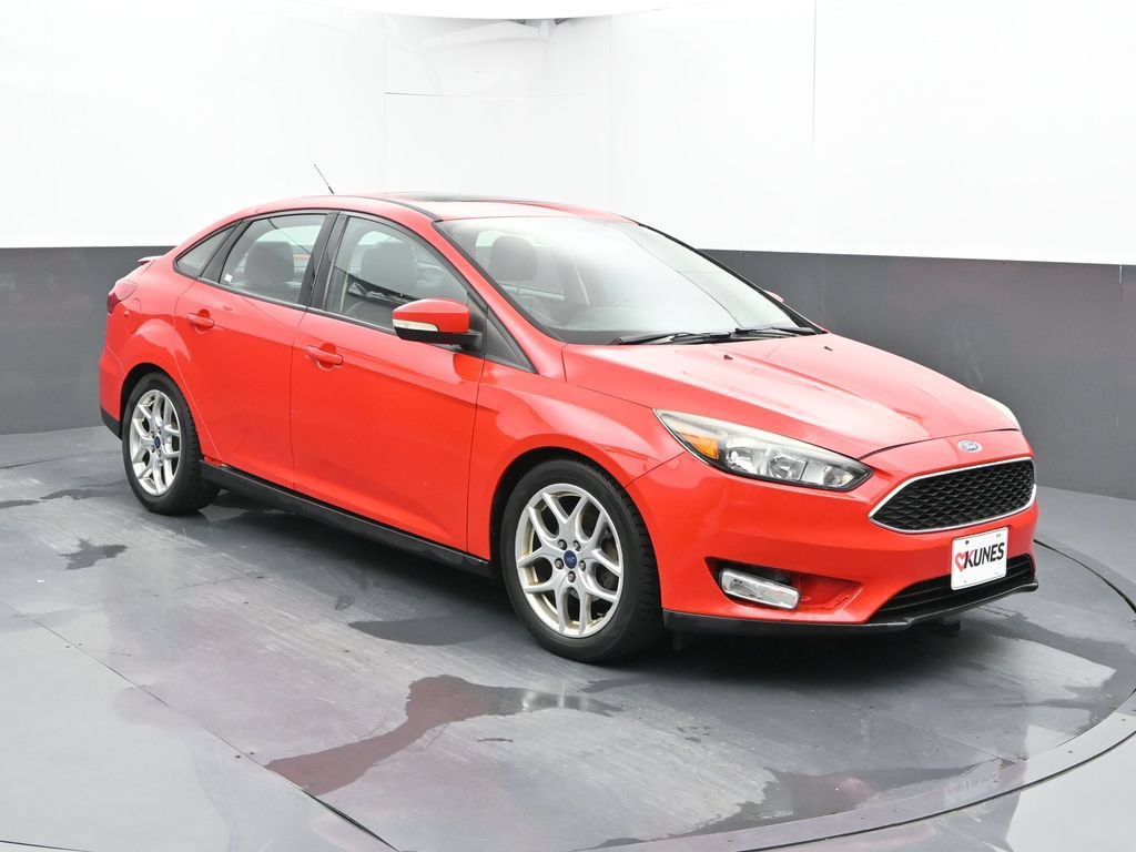 Used 2015 Ford Focus SE w/ Equipment Group 201A FWD image 6
