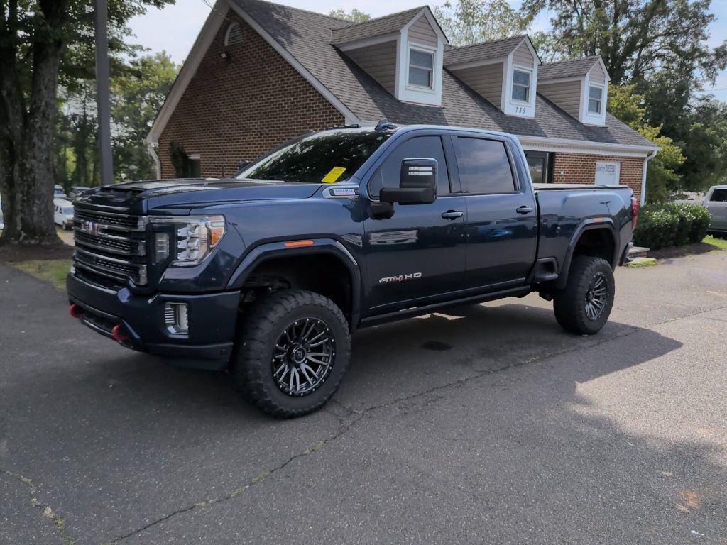Used 2022 GMC Sierra 2500 AT4 w/ AT4 Premium Plus Package AWD/4WD image 3