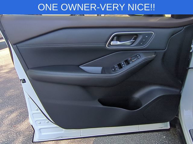 Used 2023 Nissan Rogue Platinum w/ Platinum Premium Package AWD/4WD image 12