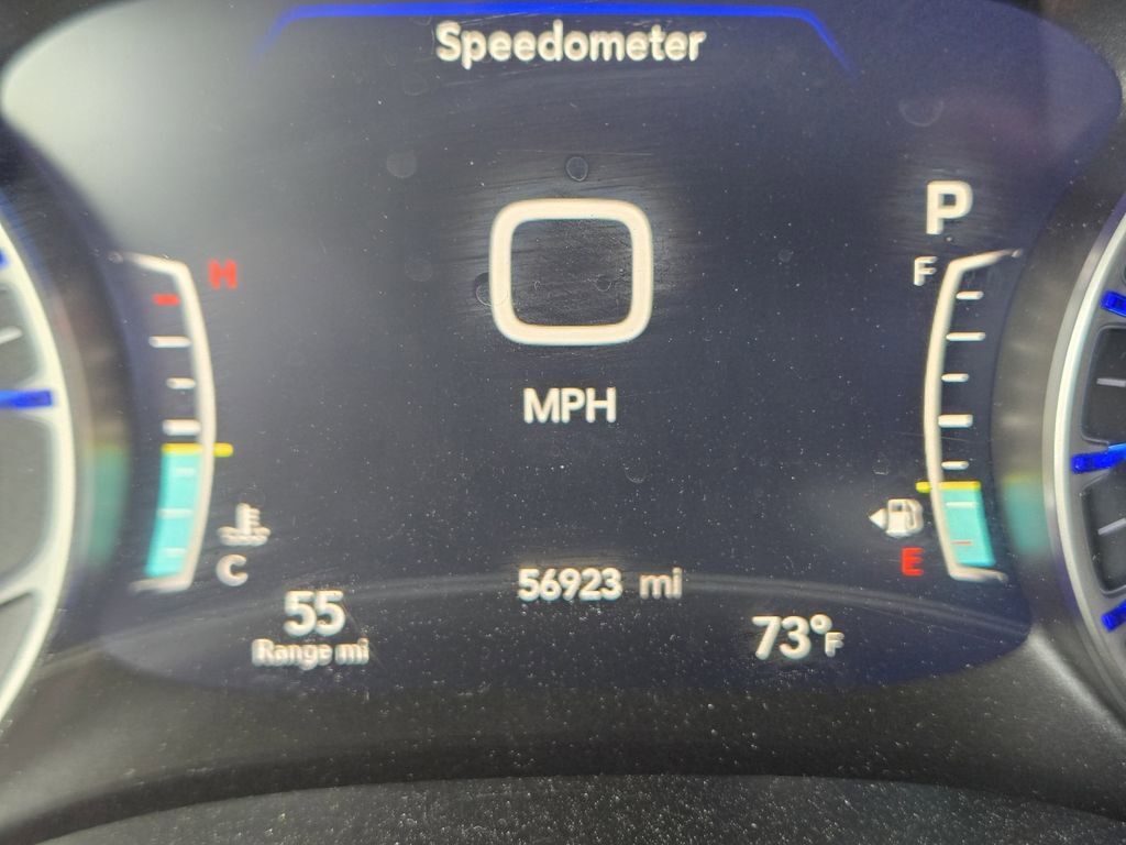 Used 2023 Chrysler Pacifica Touring-L FWD image 24