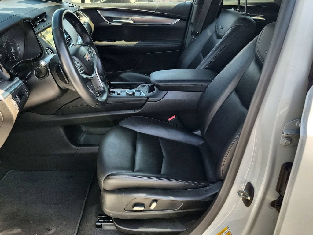 Certified 2023 Cadillac XT5 Luxury FWD image 17