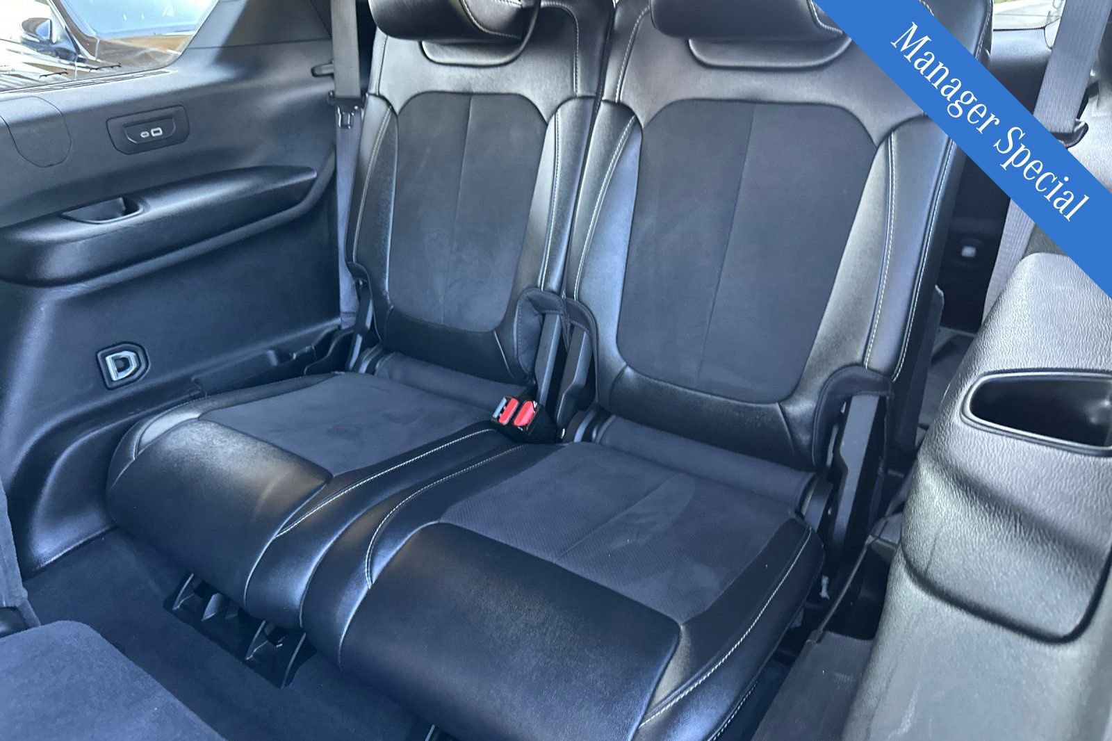 Used 2024 Jeep Grand Cherokee L Laredo image 34