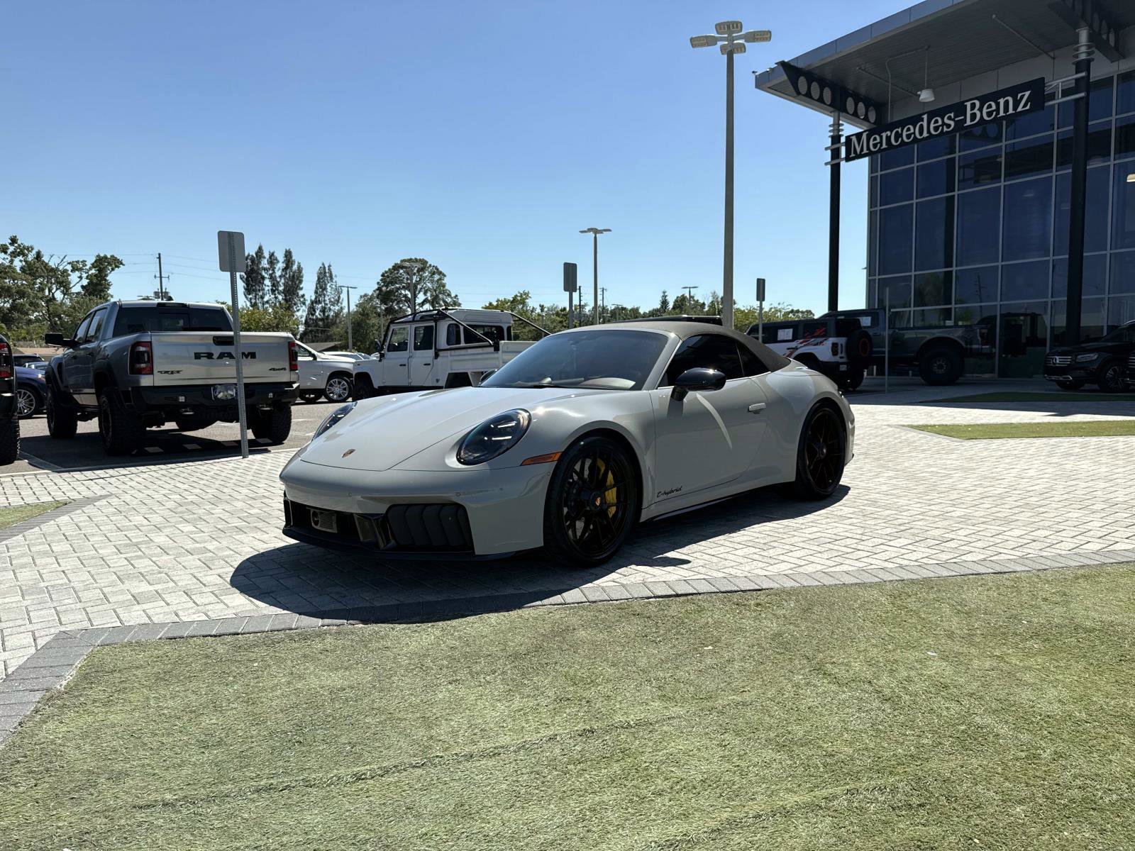 Used 2025 Porsche 911 Carrera GTS w/ Premium Package RWD image 13