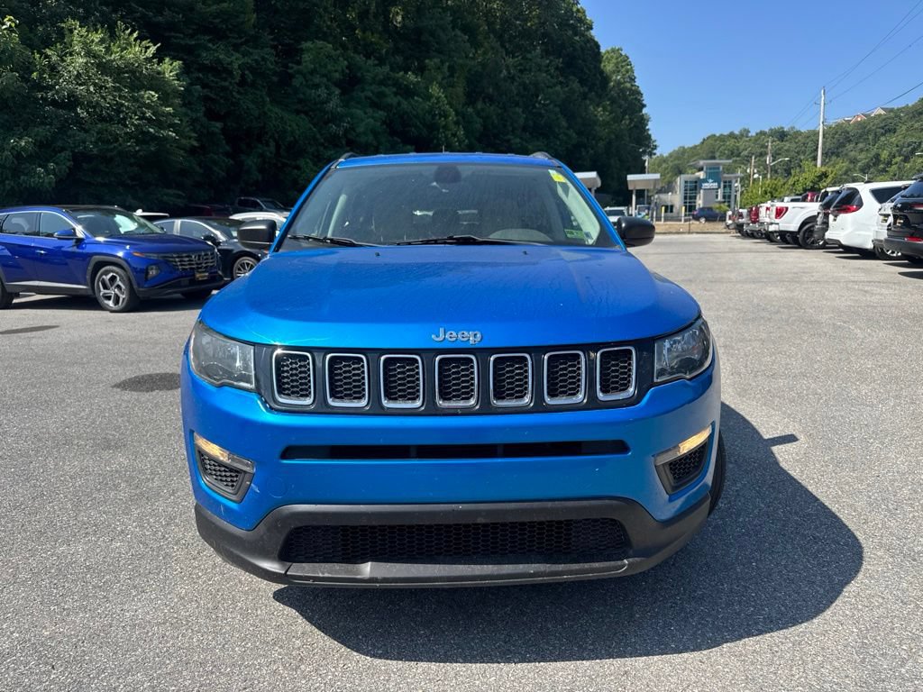Used 2018 Jeep Compass Sport w/ Cold Weather Group AWD/4WD image 2