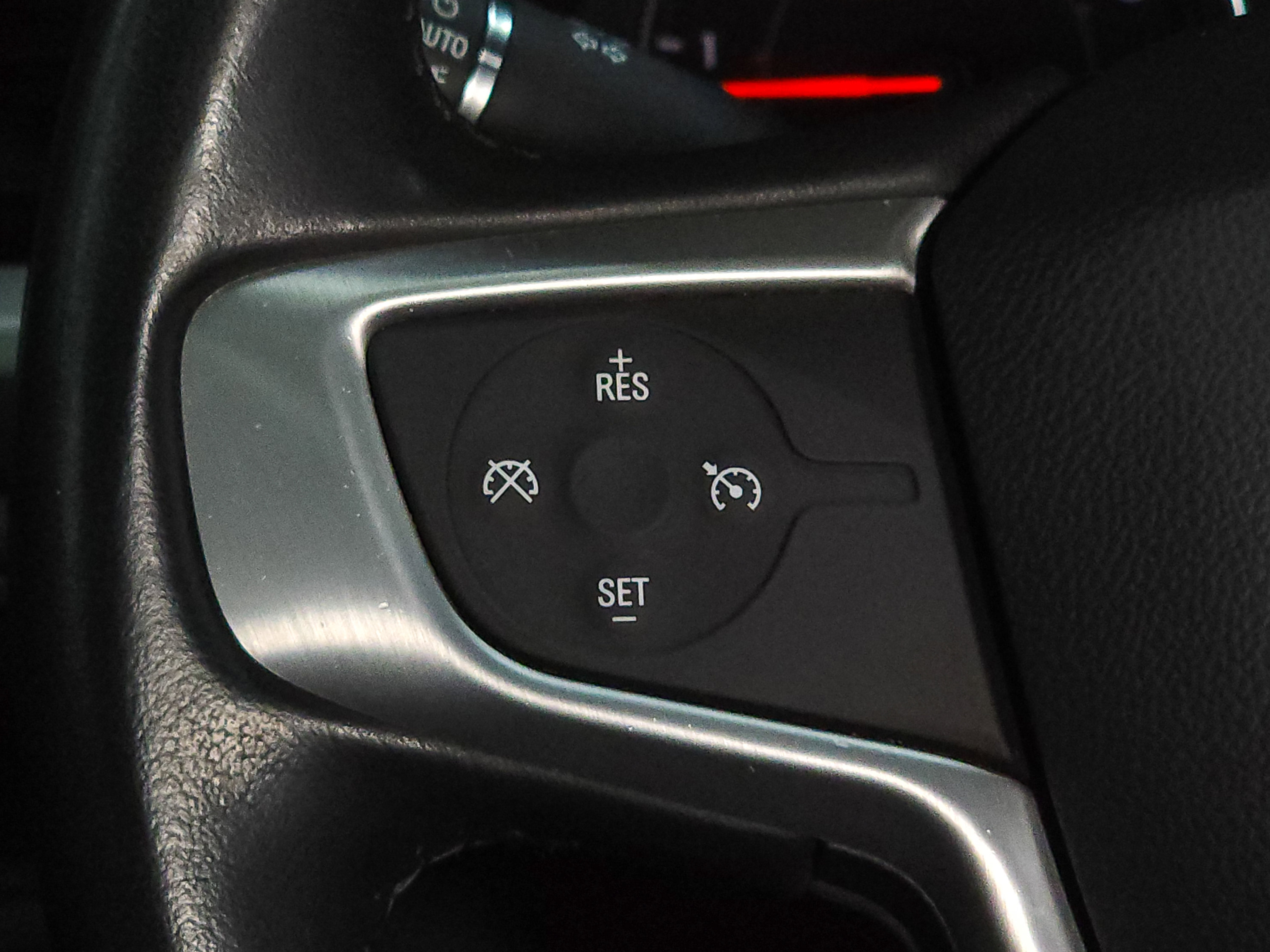 Used 2020 GMC Acadia SLE image 21