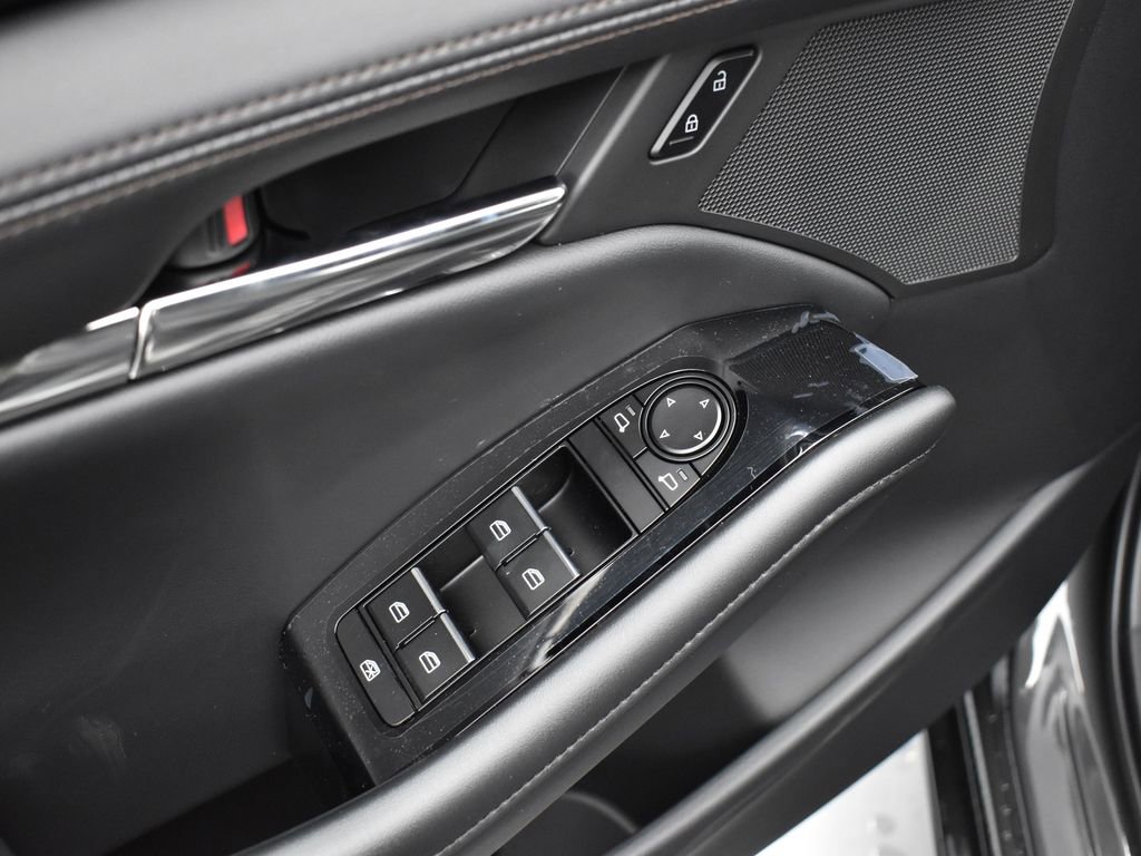 Used 2023 MAZDA MAZDA3 s image 14