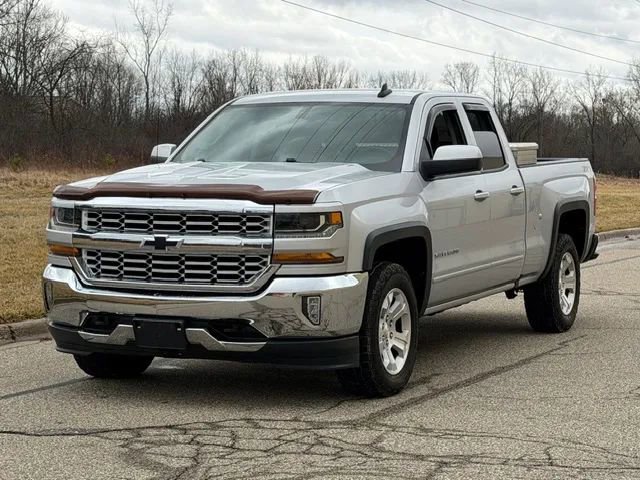 Used 2017 Chevrolet Silverado 1500 LT w/ All Star Edition image 3