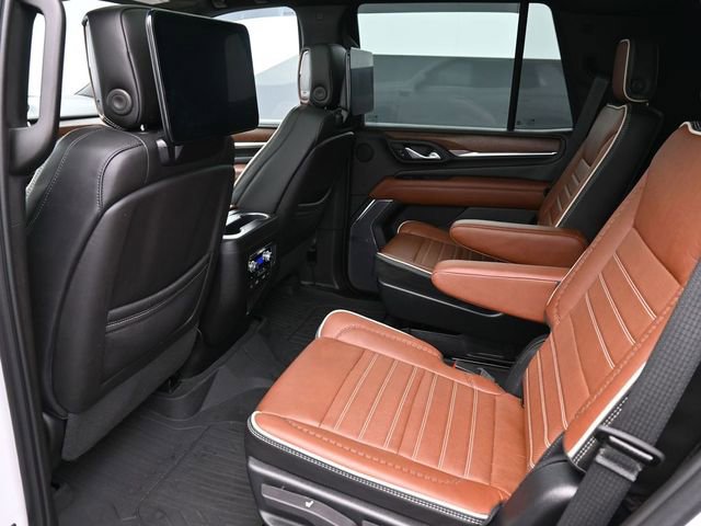 Certified 2023 GMC Yukon Denali Ultimate w/ LPO, Floor Liner Package AWD/4WD image 12