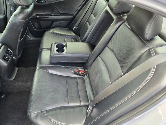 Used 2017 Honda Accord EX-L image 10