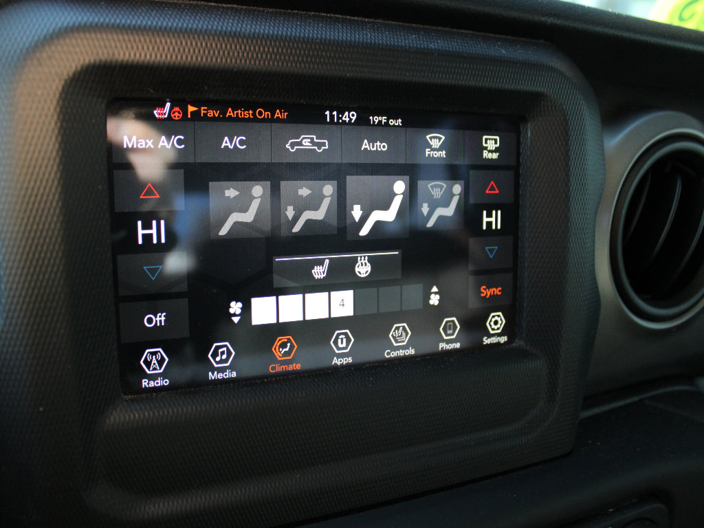 Certified 2021 Jeep Gladiator Willys image 27