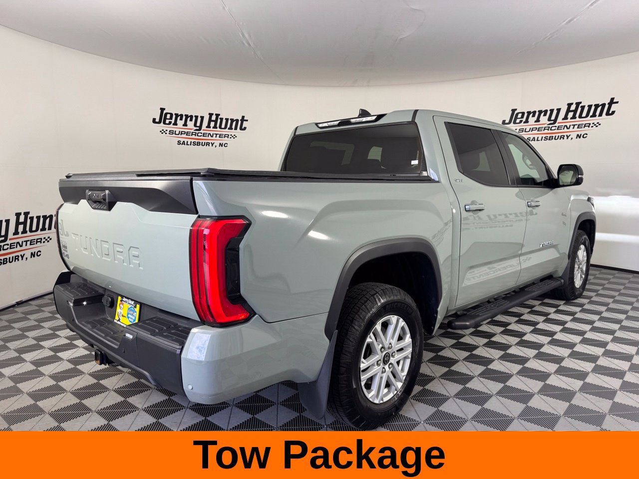 Used 2024 Toyota Tundra SR5 w/ SR5 Premium Package AWD/4WD image 7