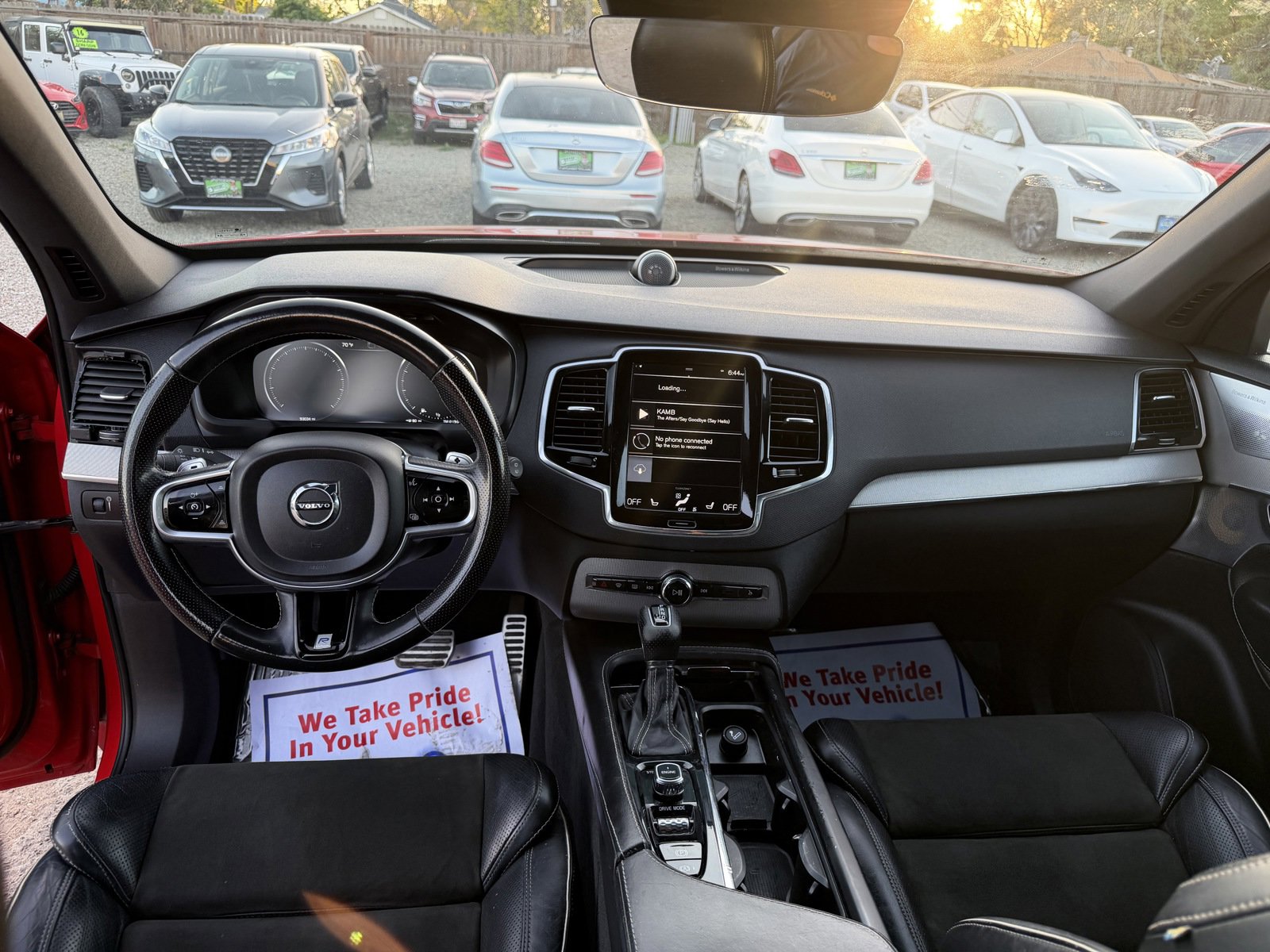 Used 2017 Volvo XC90 T6 R-Design w/ Vision Package image 13