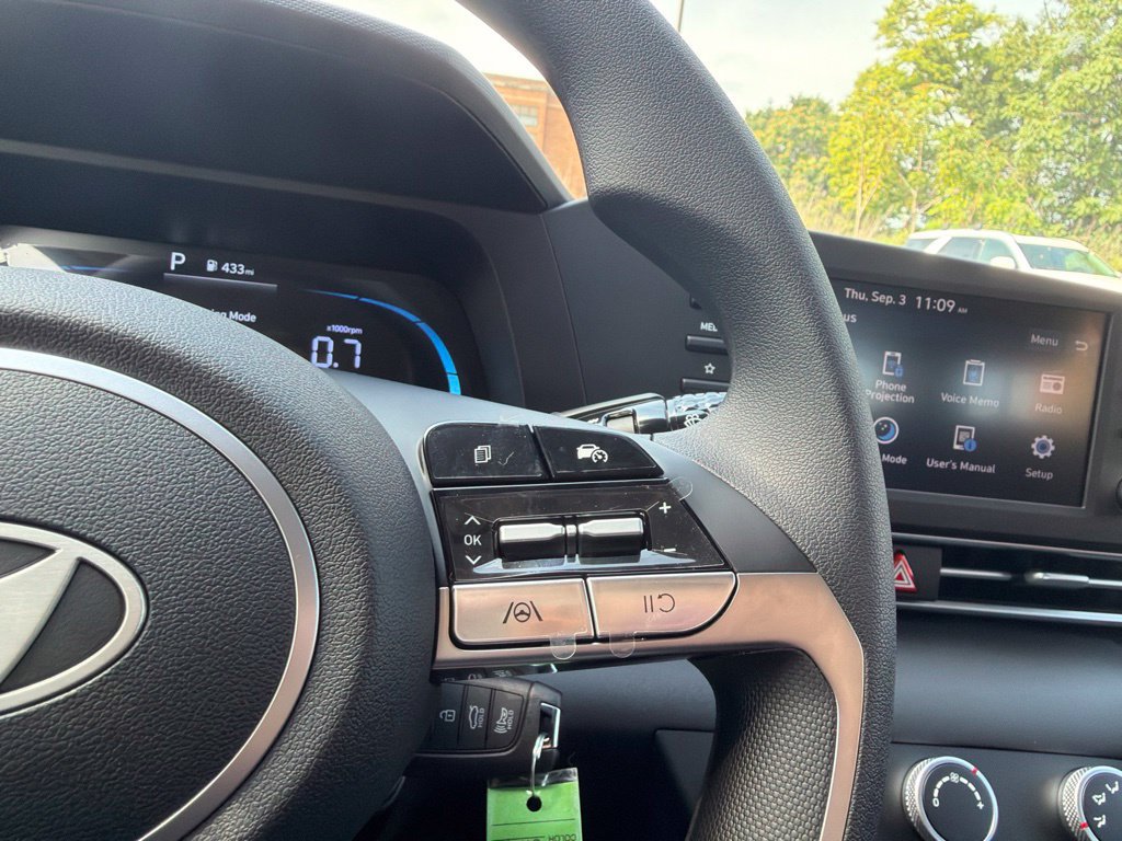 New 2026 Hyundai Elantra SE FWD image 31