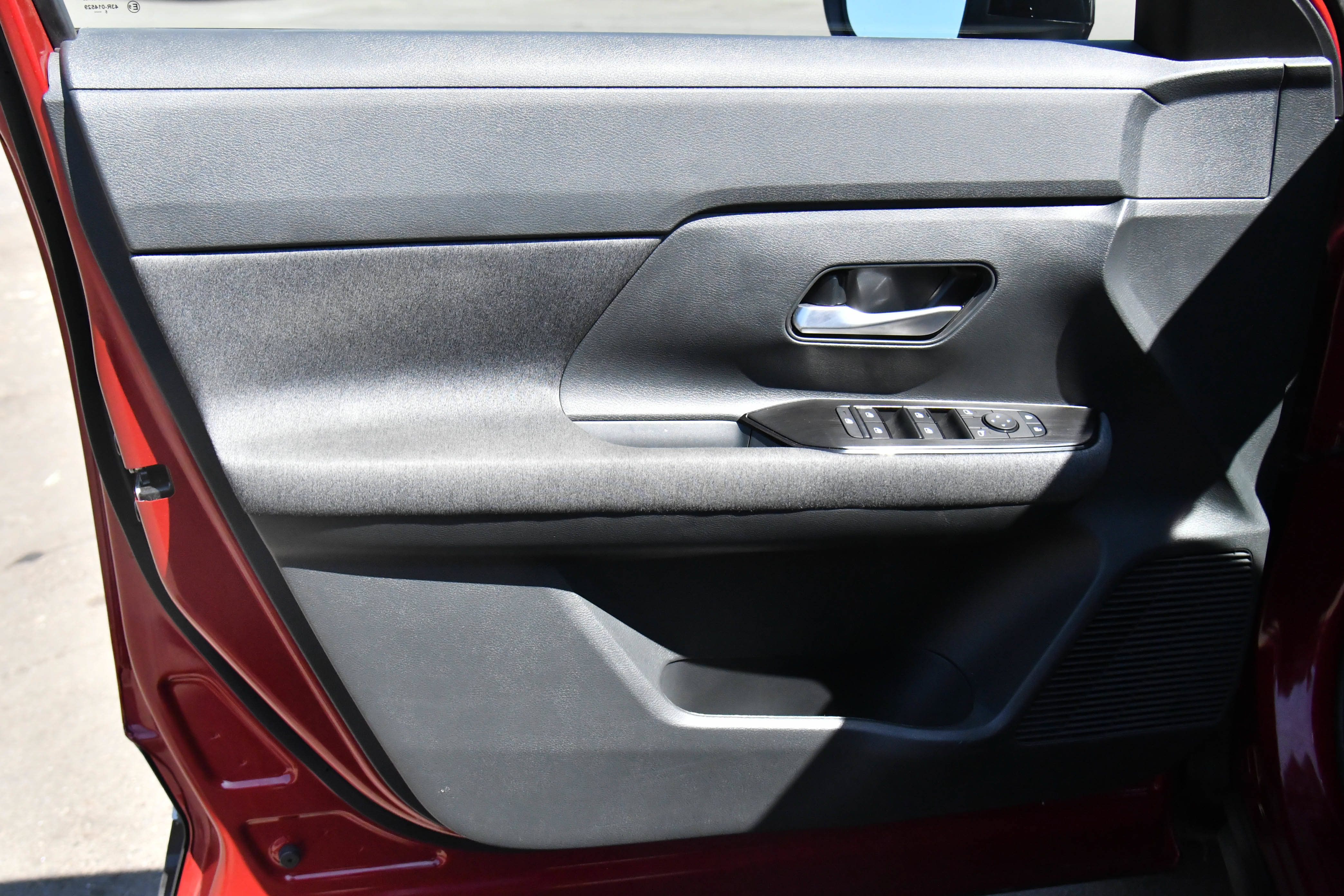 Used 2026 Nissan Kicks SV FWD image 13