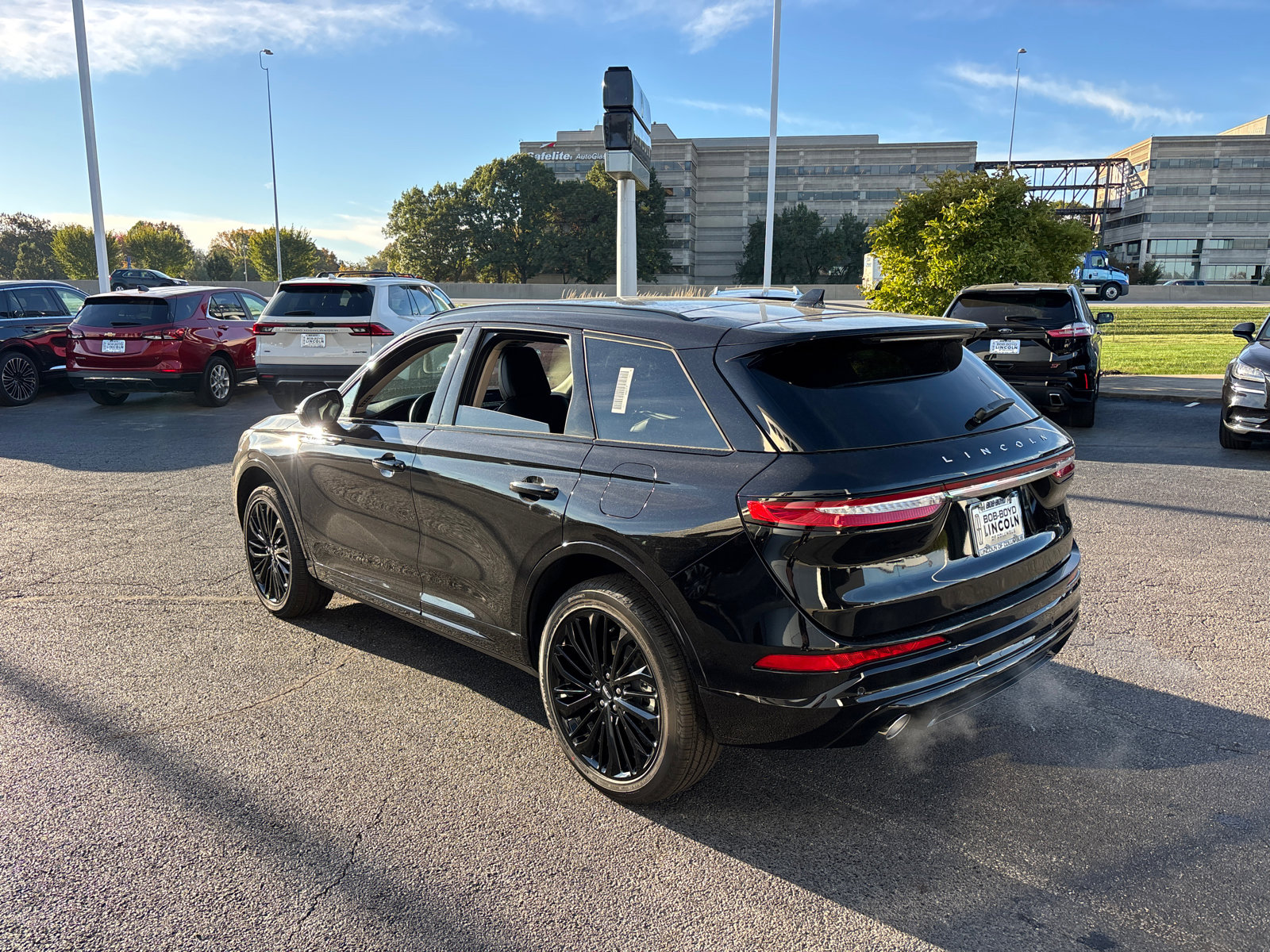 New 2026 Lincoln Corsair Premiere image 5
