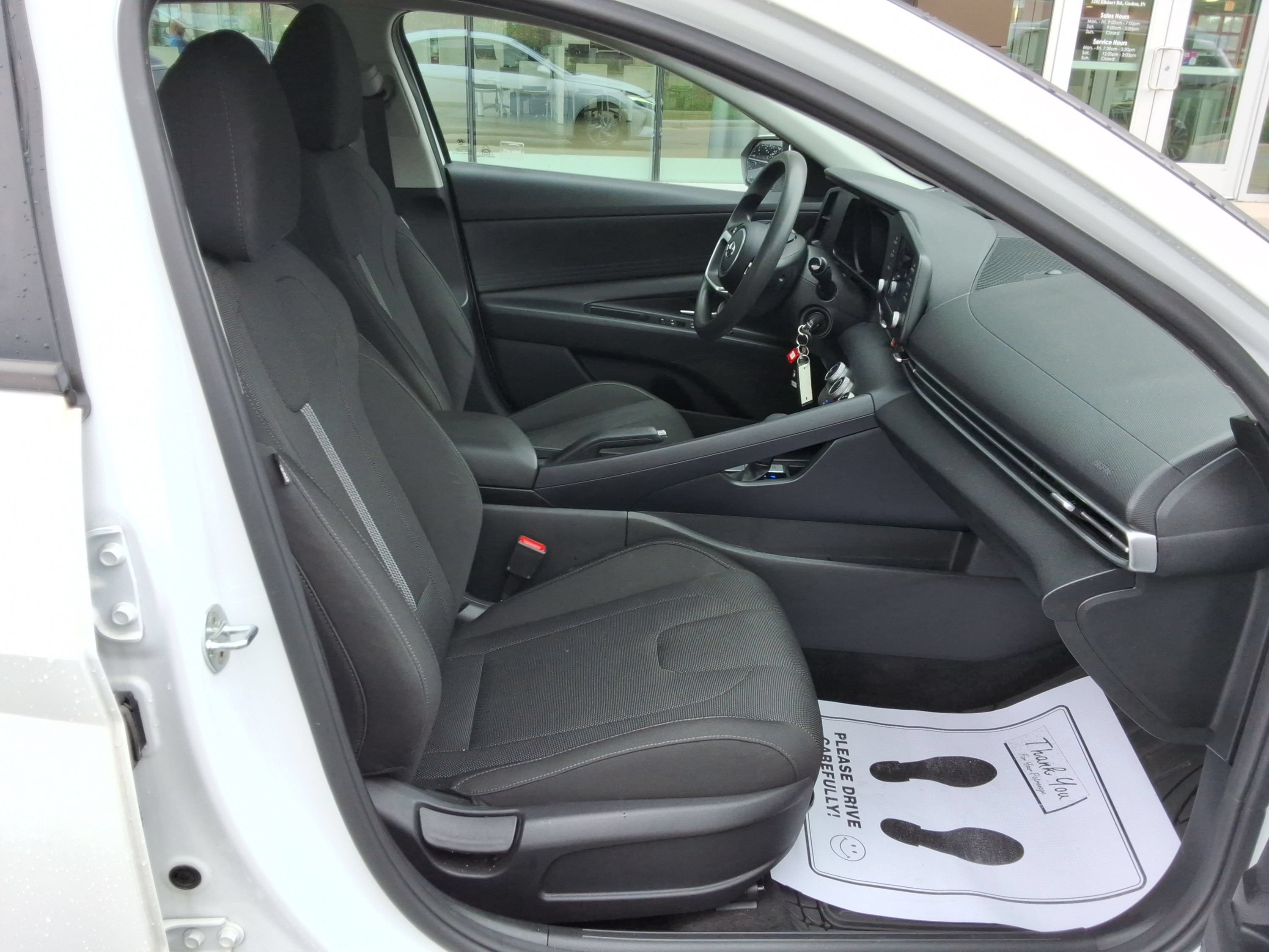 Used 2021 Hyundai Elantra SE FWD image 31