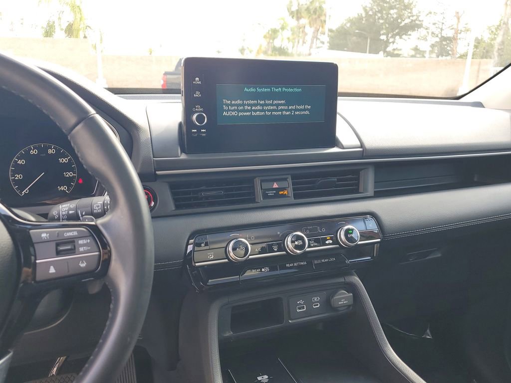 Certified 2025 Honda Pilot Touring image 30