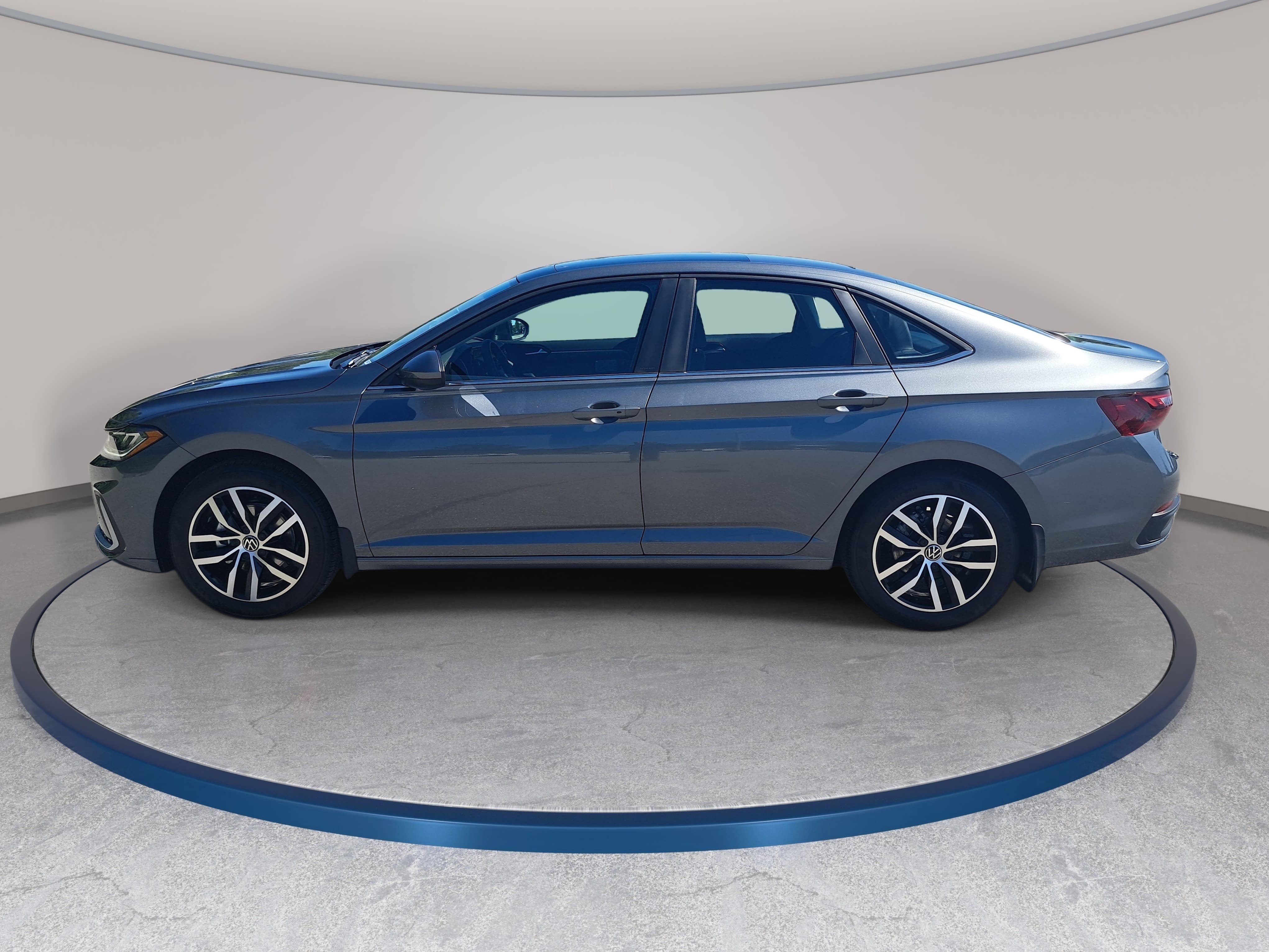 New 2026 Volkswagen Jetta SE FWD image 8