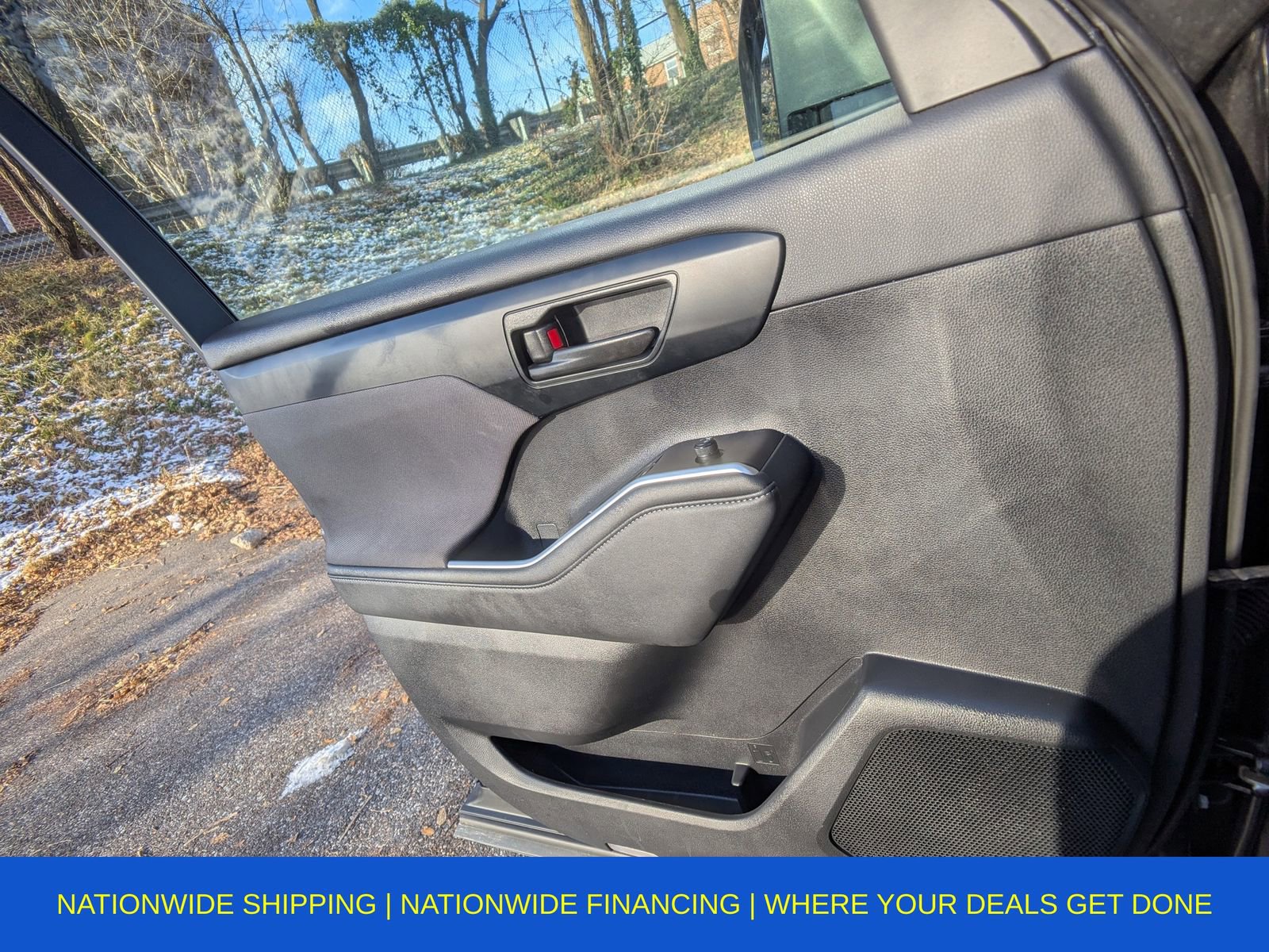 Used 2023 Toyota Highlander L image 30