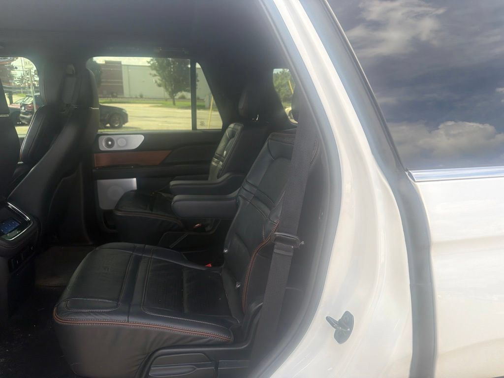 Used 2024 Lincoln Navigator Black Label AWD/4WD image 9