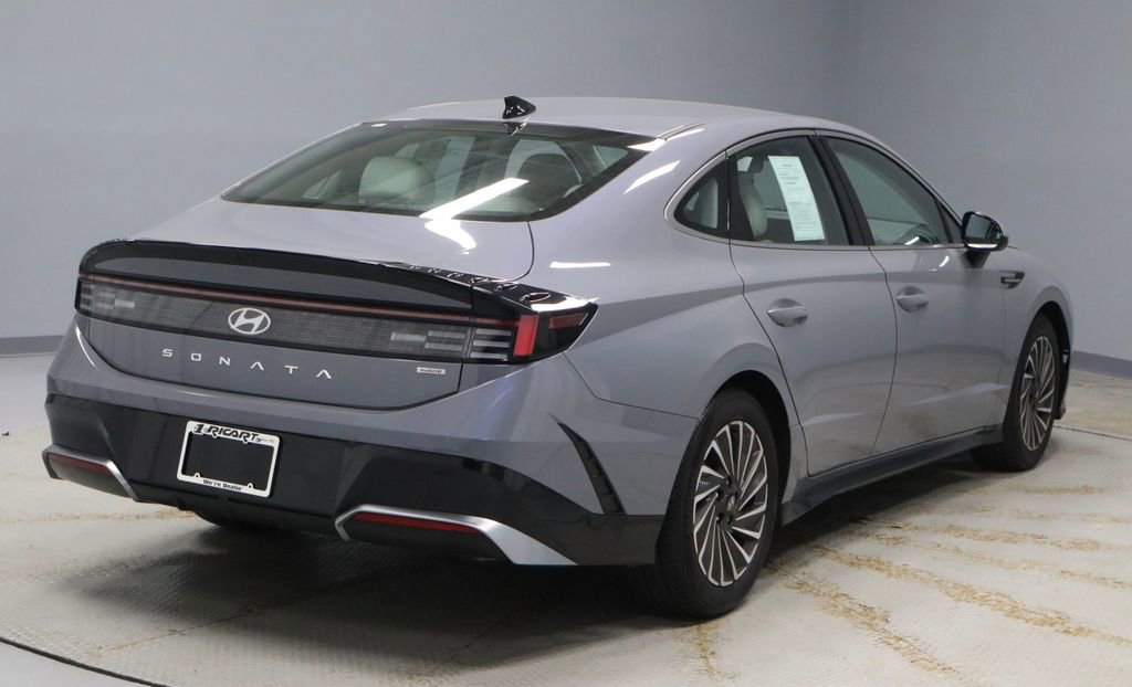 Certified 2025 Hyundai Sonata SEL image 11