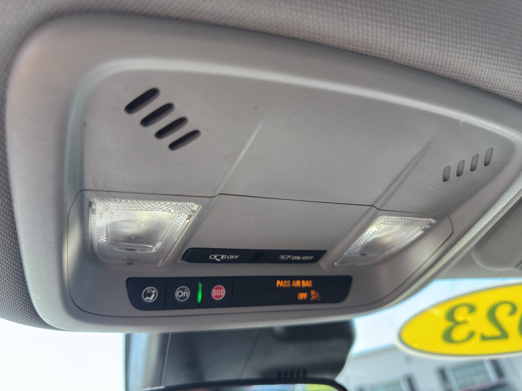 Used 2023 Chevrolet Malibu LT FWD image 26