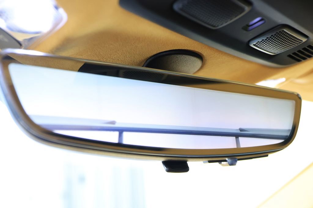 Used 2022 Chevrolet Corvette Stingray Premium Cpe w/ Z51 Performance Package image 31